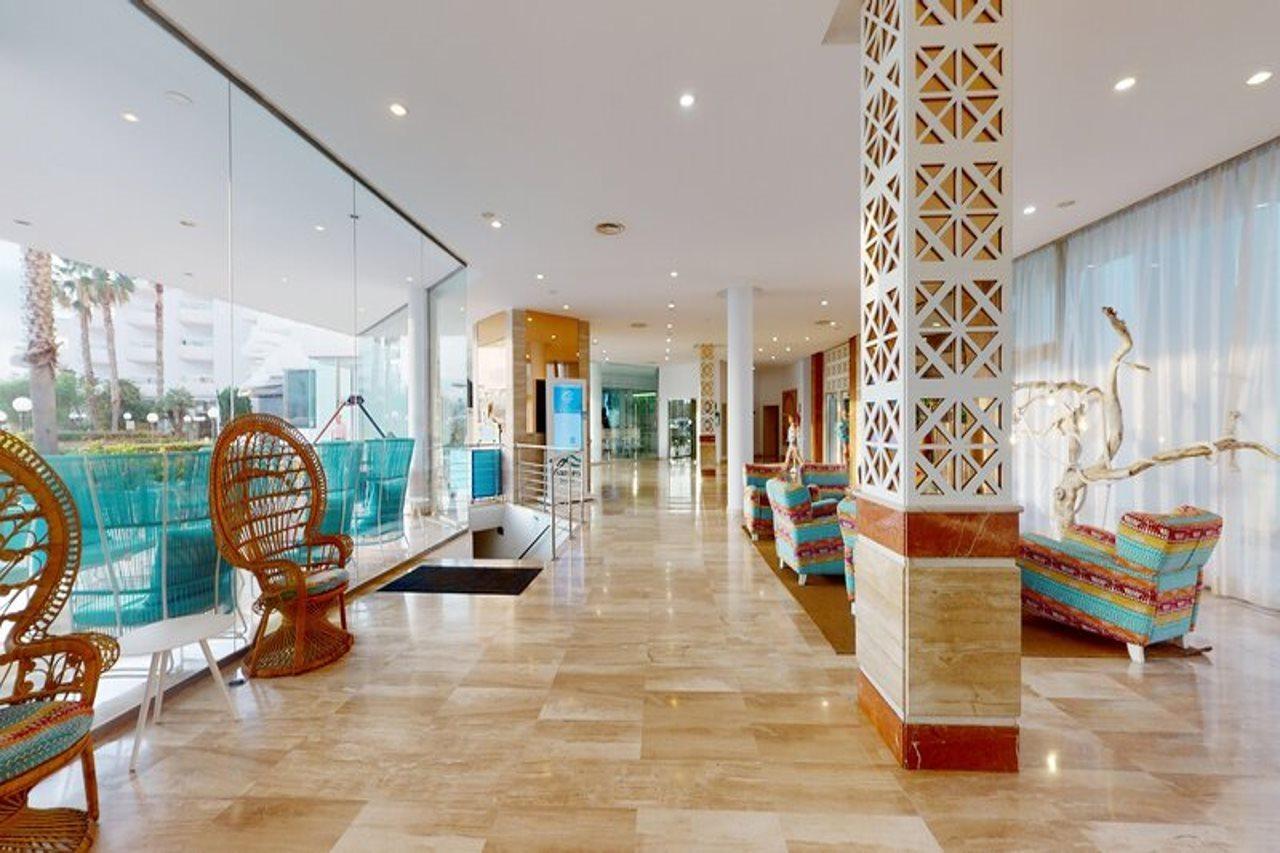 Aparthotel Tropic Garden Santa Eularia des Riu Eksteriør bilde