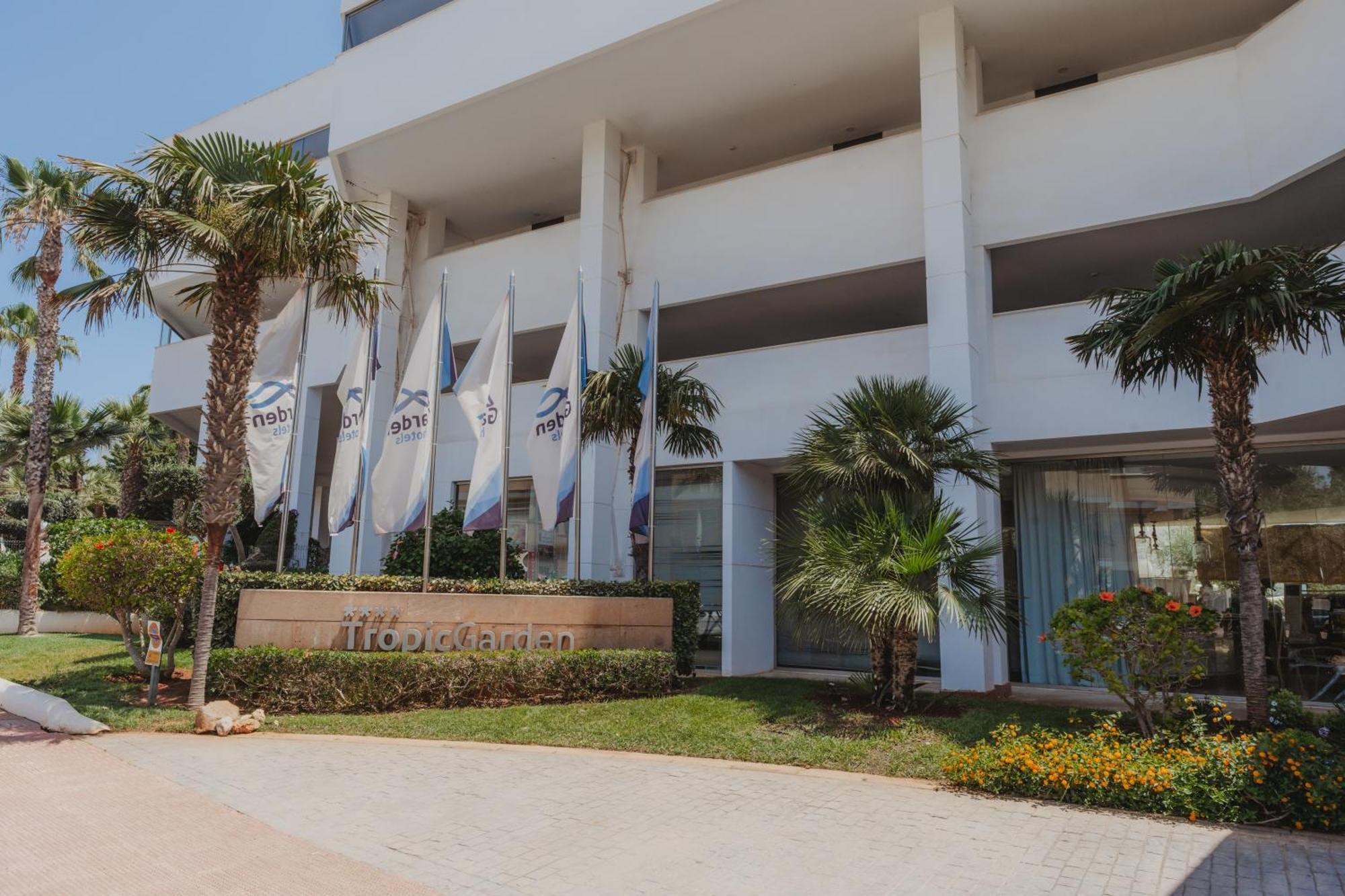 Aparthotel Tropic Garden Santa Eularia des Riu Eksteriør bilde