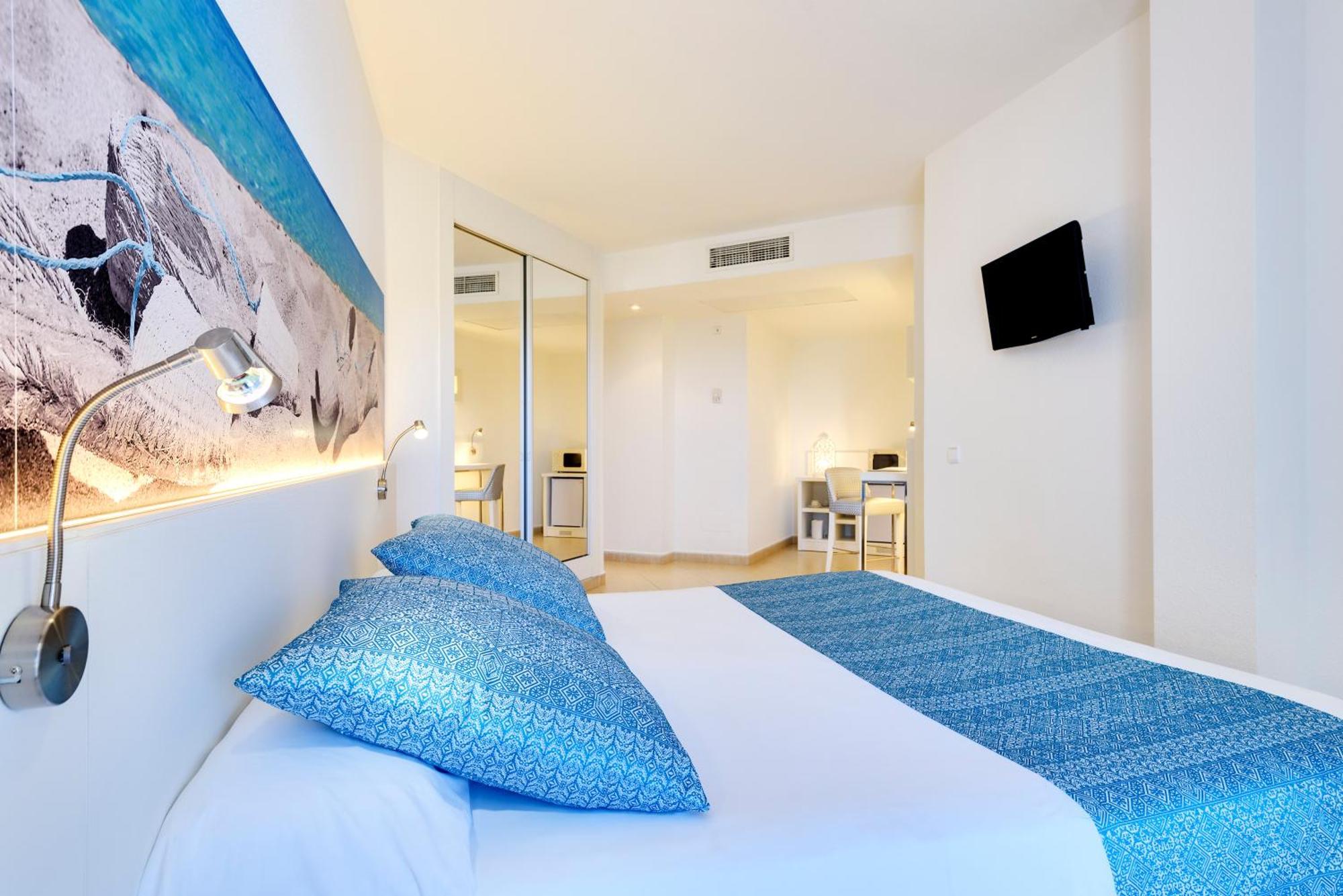 Aparthotel Tropic Garden Santa Eularia des Riu Eksteriør bilde